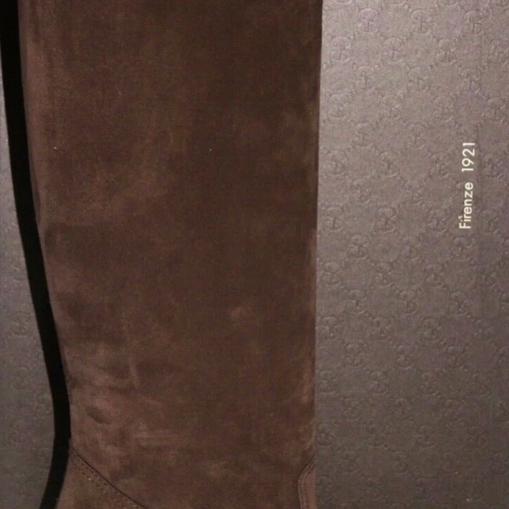 NIB Gucci Women's Suede Knee High Heeled Boots - Picture 5 of 8